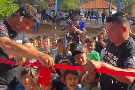 Left or right escola cacique editado