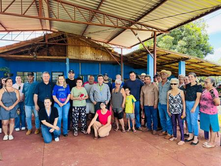 Left or right elaine e marcio